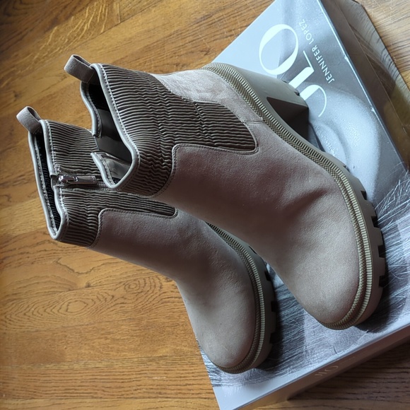 JLO Jennifer Lopez Emalee Bootie Platform Boot Women's Size 10 In Grey Beige - Picture 11 of 16
